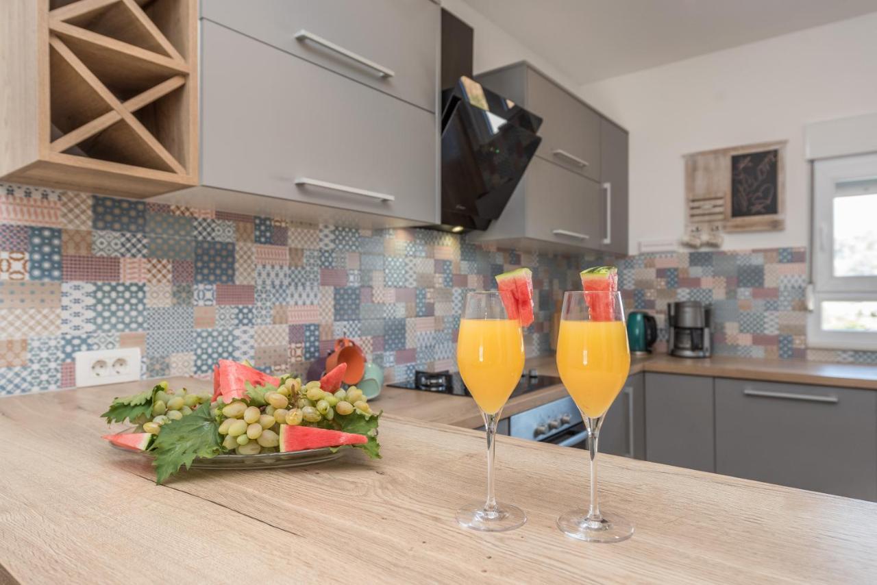 Apartmani Dmarie プリヴラカ エクステリア 写真