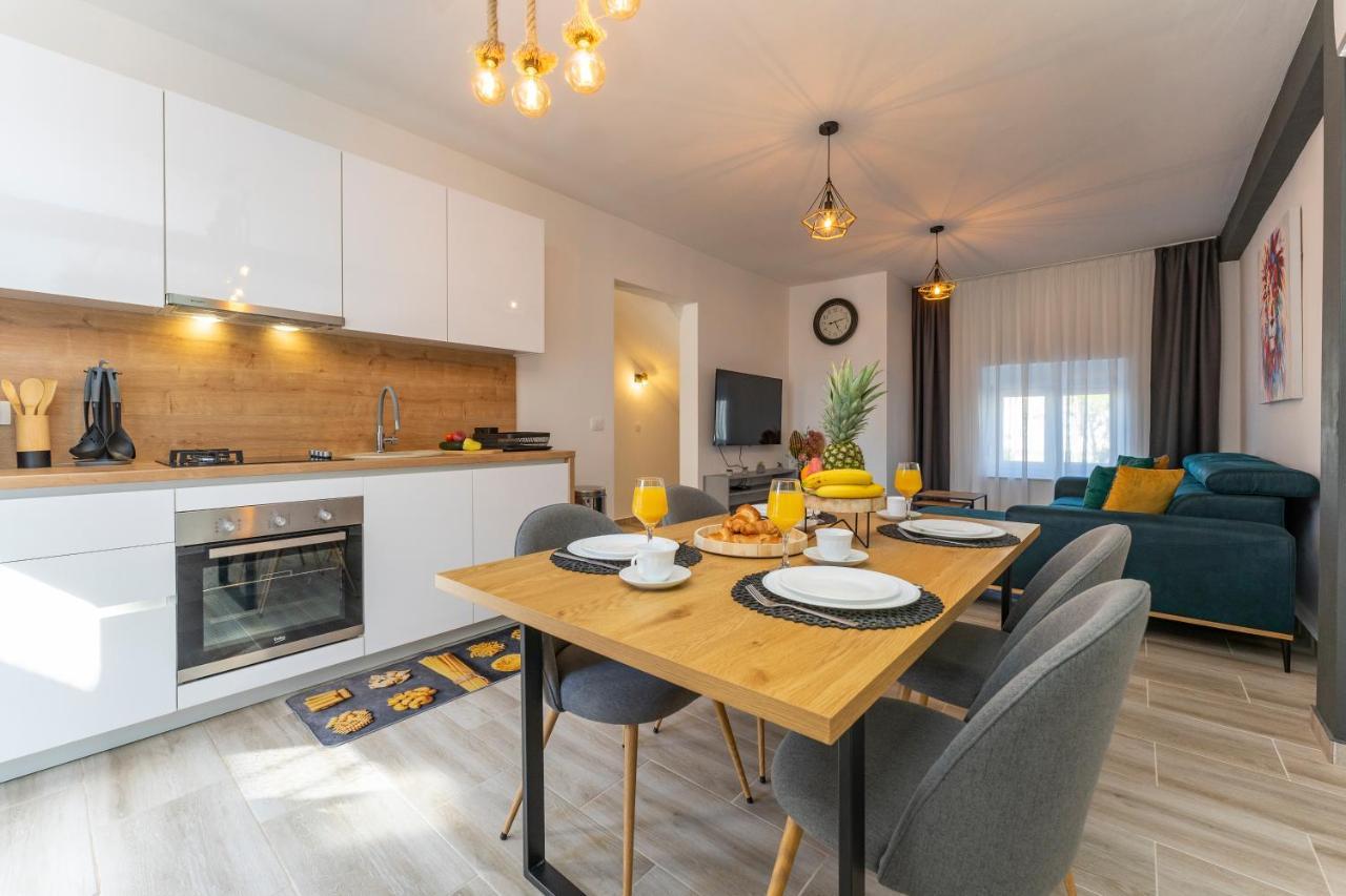 Apartmani Dmarie プリヴラカ エクステリア 写真