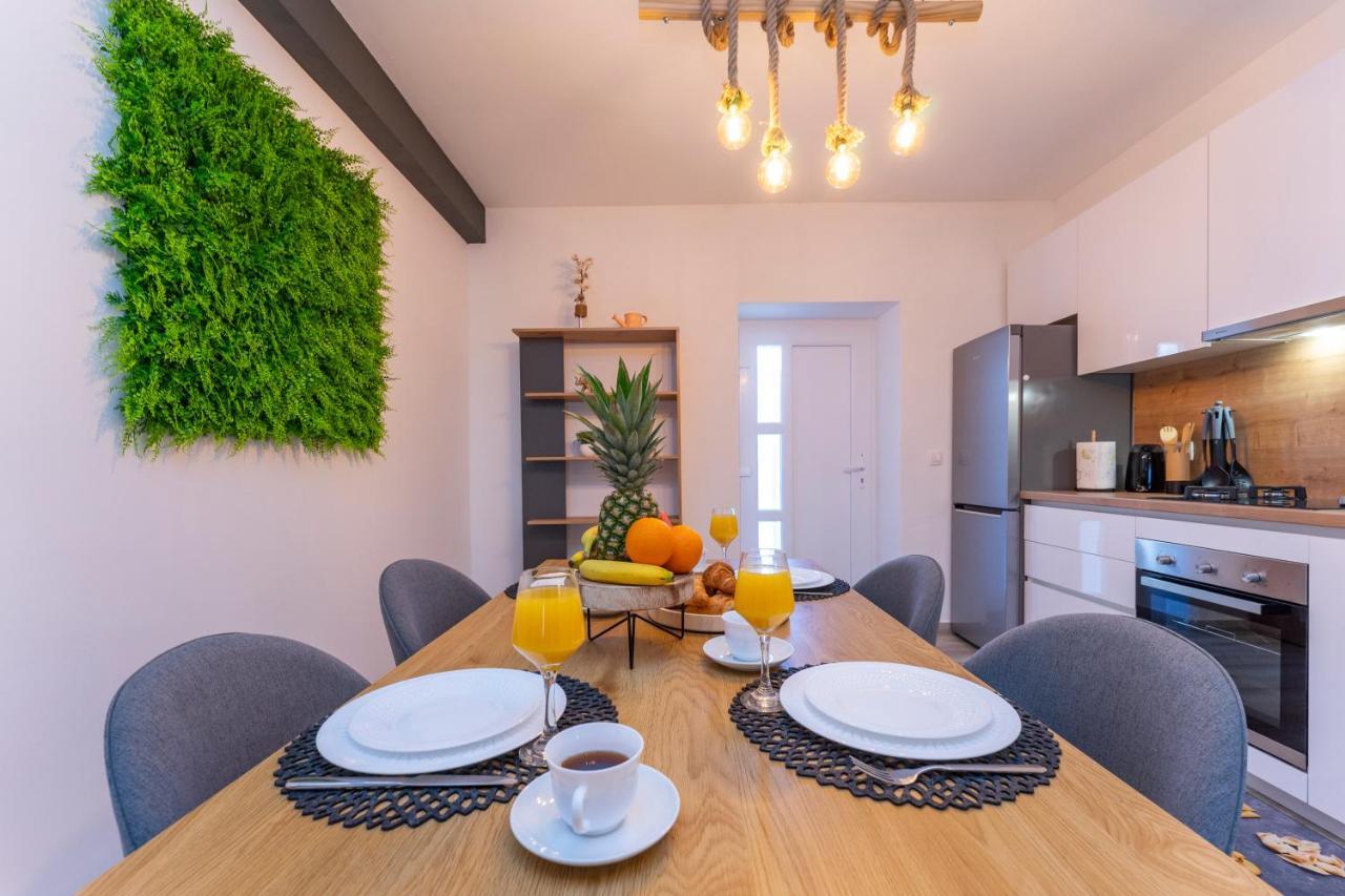 Apartmani Dmarie プリヴラカ エクステリア 写真
