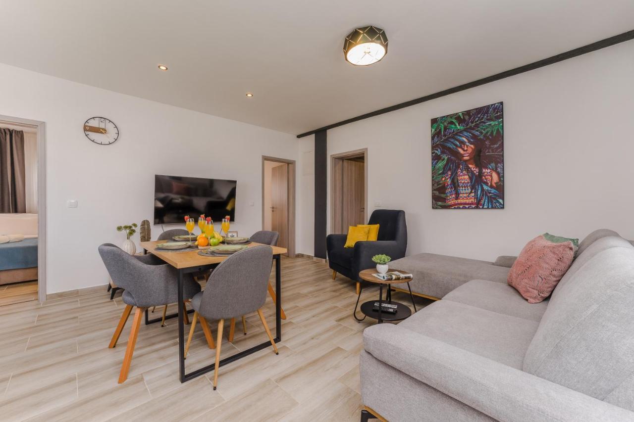 Apartmani Dmarie プリヴラカ エクステリア 写真